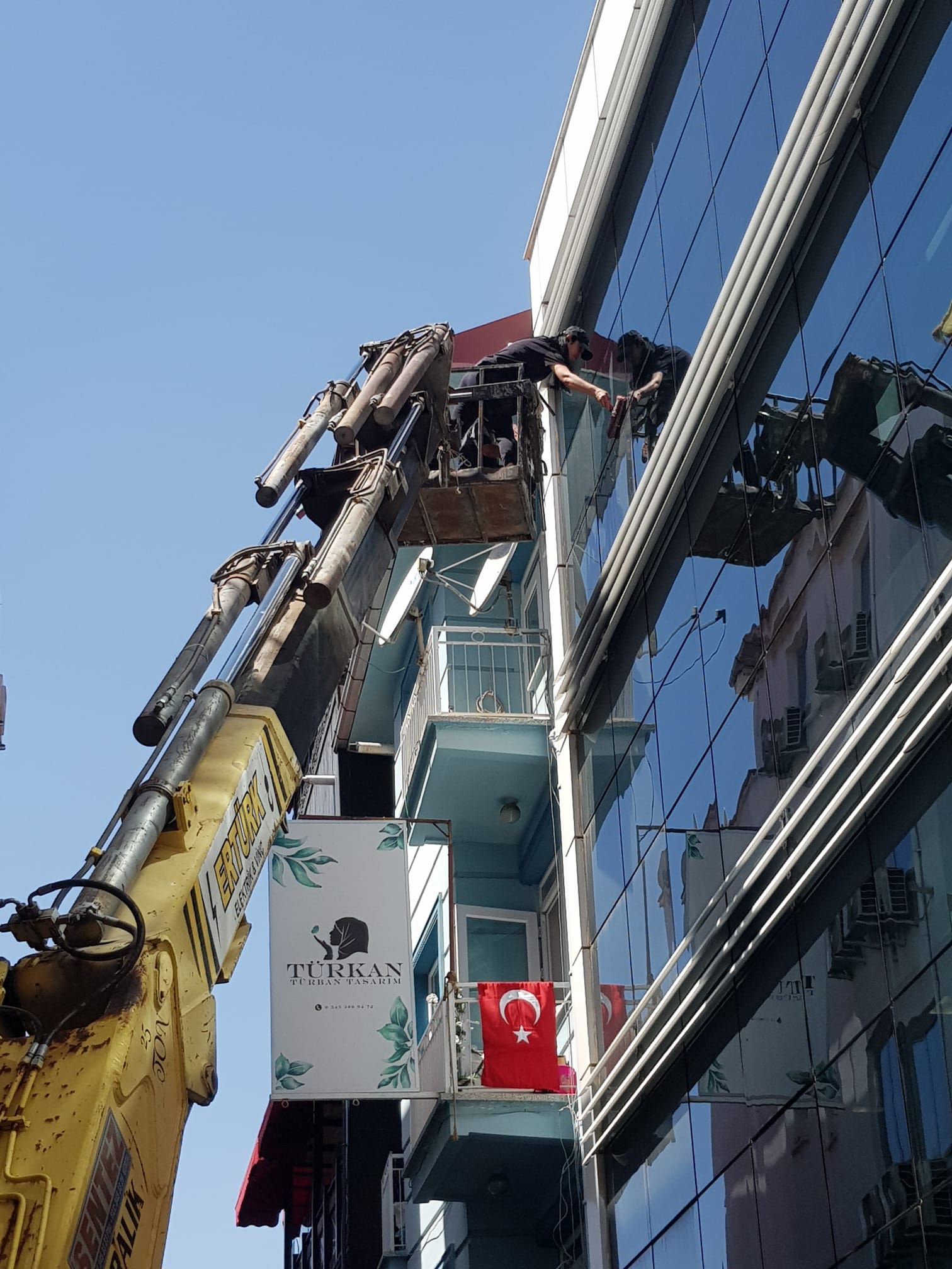 Cam Cephe Bina Temizliği, Dış Cephe Cam Temizliği, Bina Dış Cam Temizliği