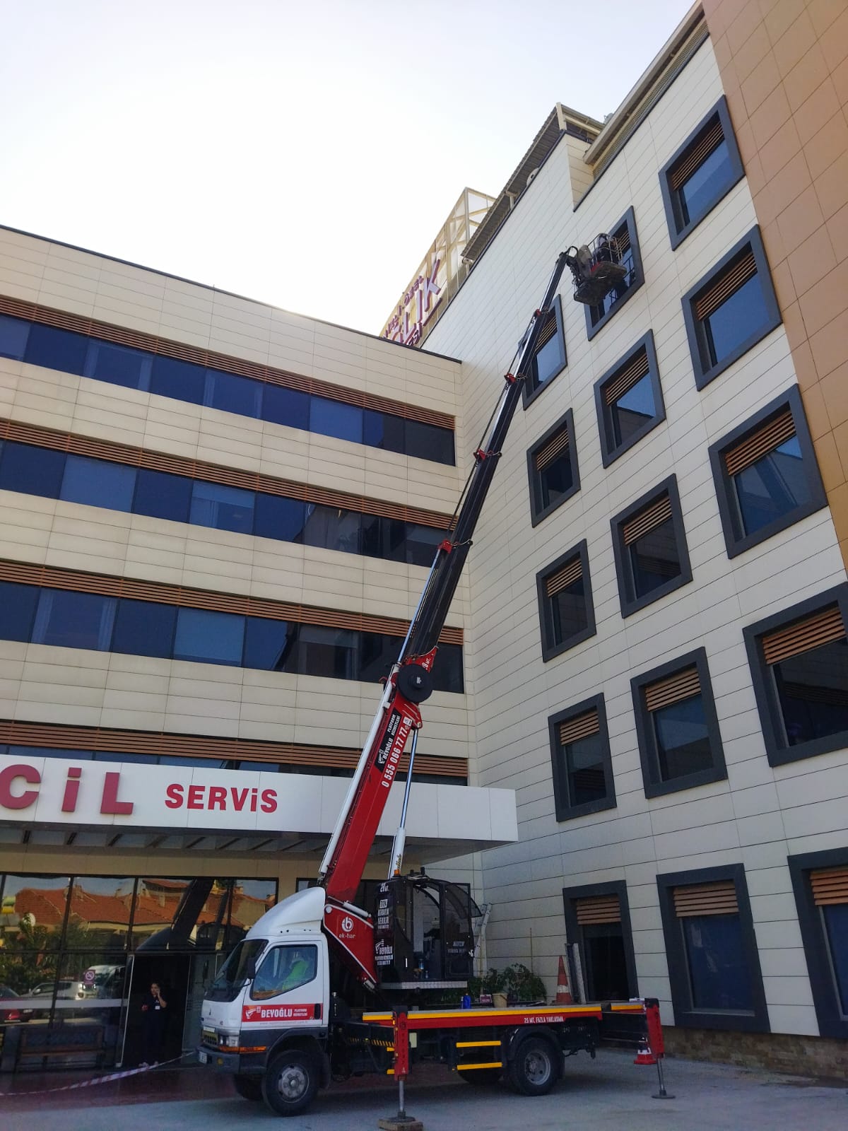 Özel Hastane Dış Cephe Temizliği (1)